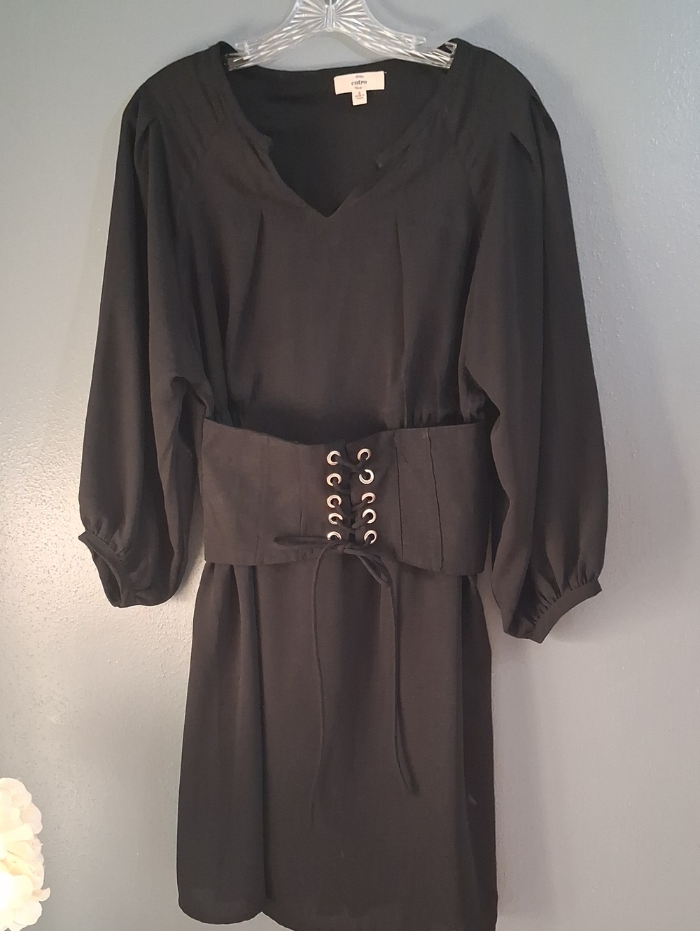 entro Black Long-Sleeve V-Neck Dress with Lace-Up Waist